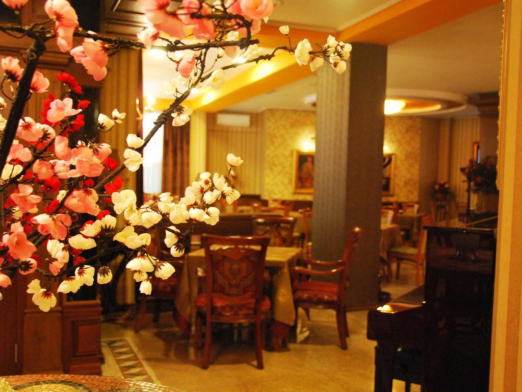 Hotel Austria Tirana Exterior foto