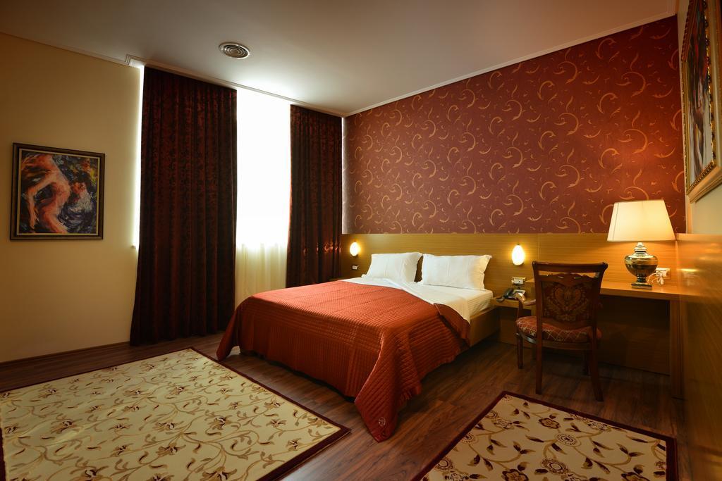 Hotel Austria Tirana Exterior foto