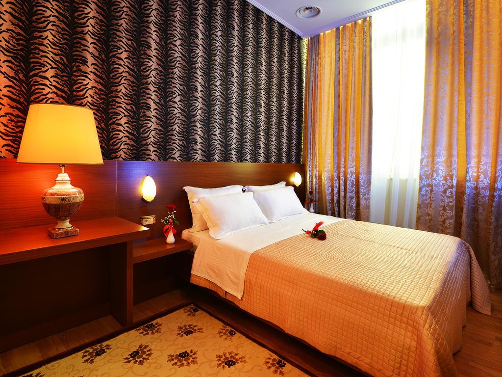 Hotel Austria Tirana Exterior foto